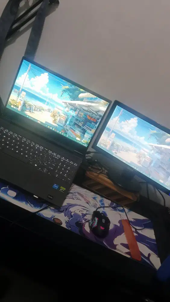 monitor acer bekas, paling kanan foto