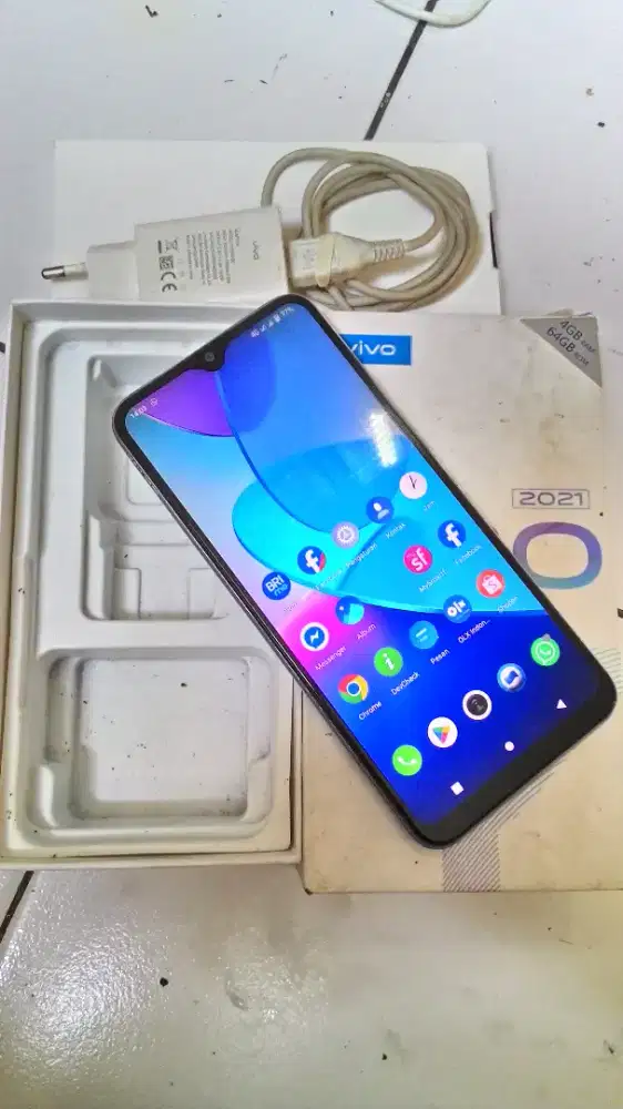 Vivo y20 4/64 lengkap siap pake