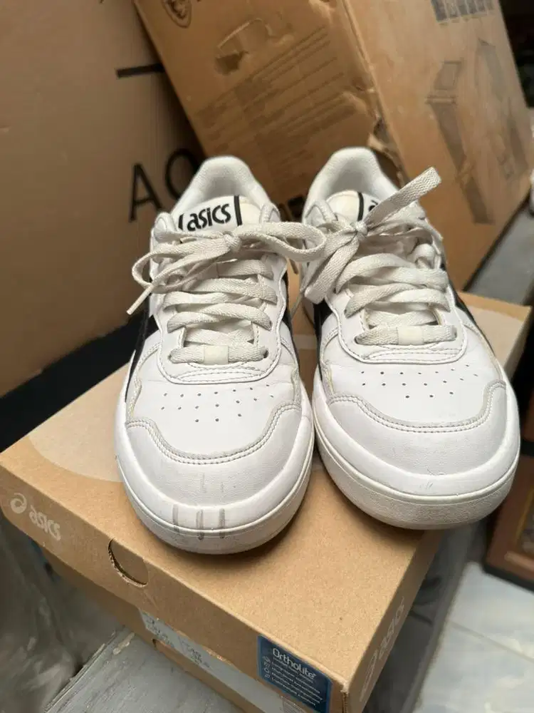 Sepatu sneaker ASICS