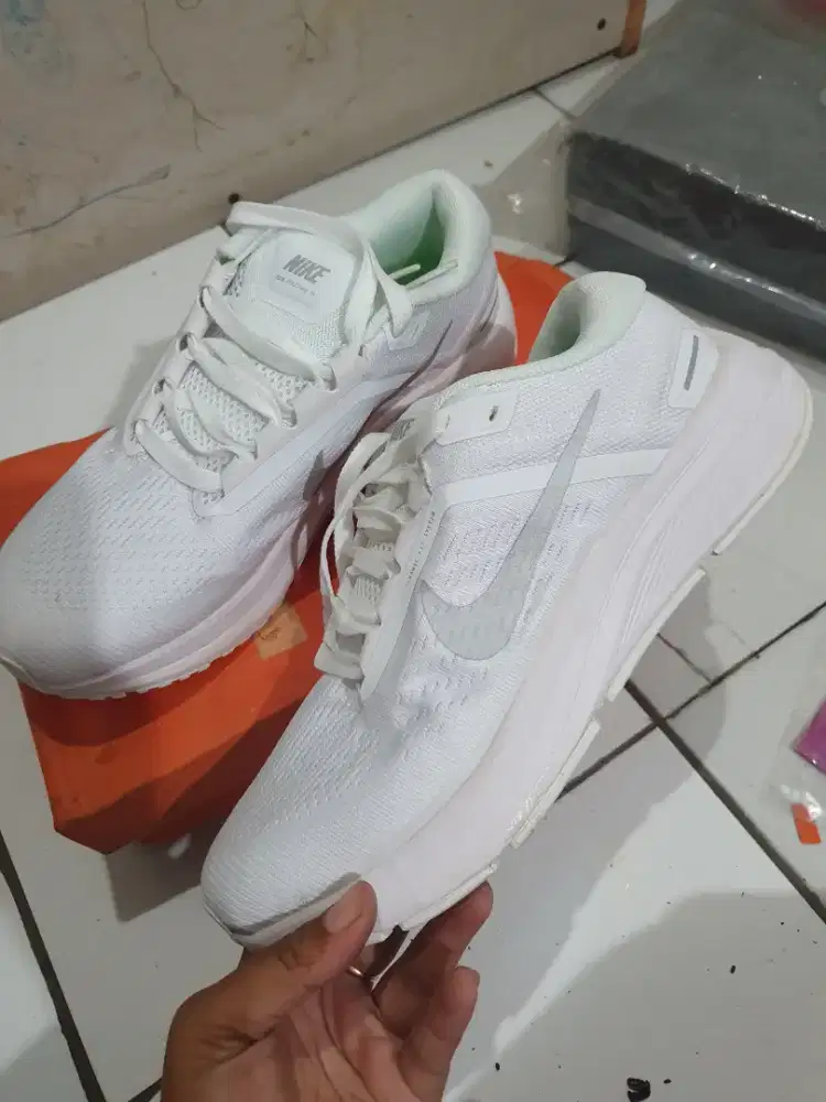 Nike strucktur 24 sz 40