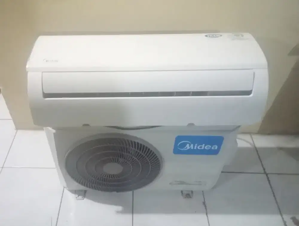 ac midea 1/2pk R32 ori