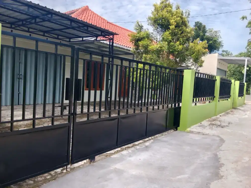 Jual rumah besar siap huni