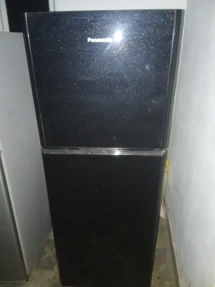 Kulkas pintu 2 merk panasonic normal