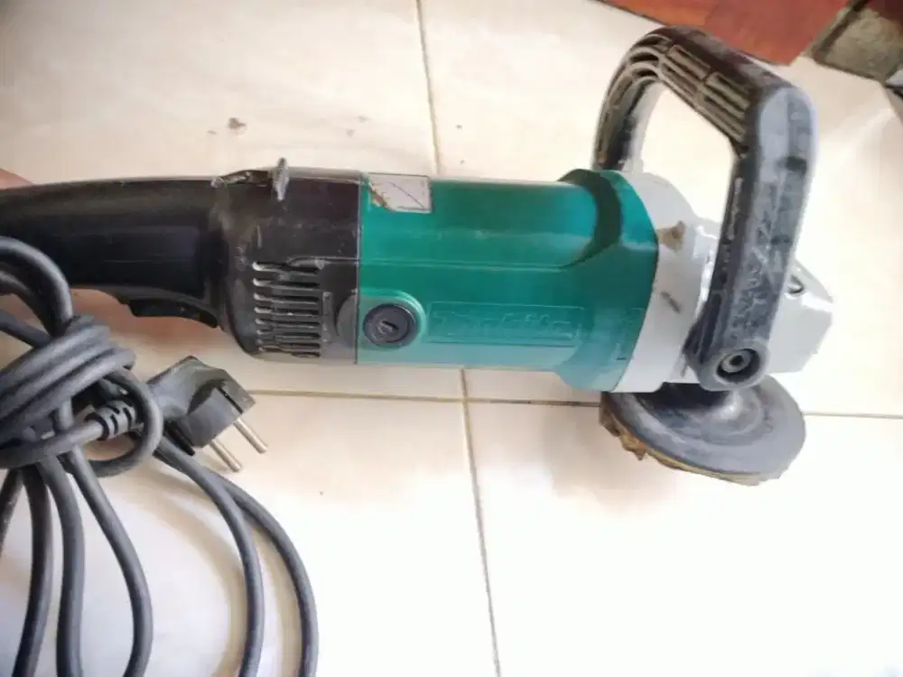Mesin poles makita 9227C