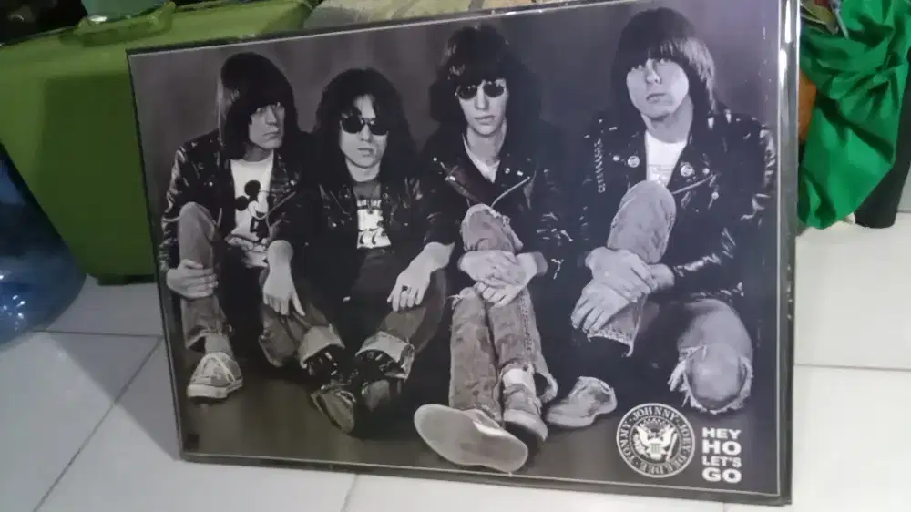 Gambar poster band jadul aseli loh
