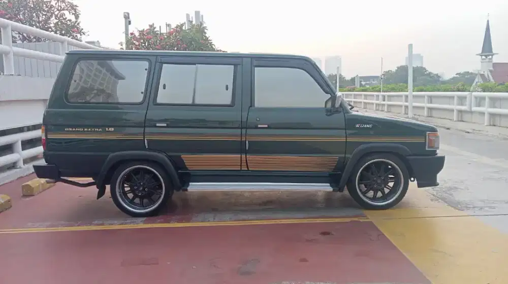 Kijang grand Extra (LGX) th96 1.8cc kondisi siap pakai