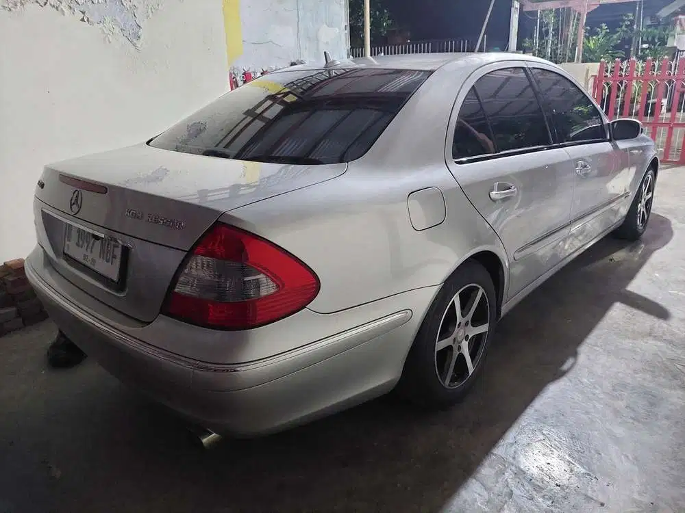 Mercedes-Benz E200K 2007 Bensin