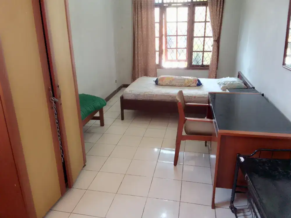 Kost Mingguan/Bulanan