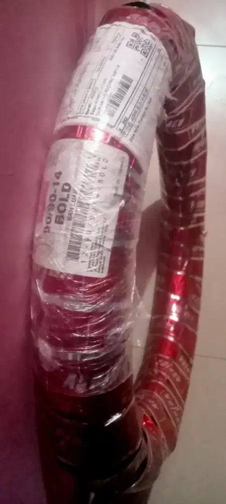 Ban belakang motor bebek