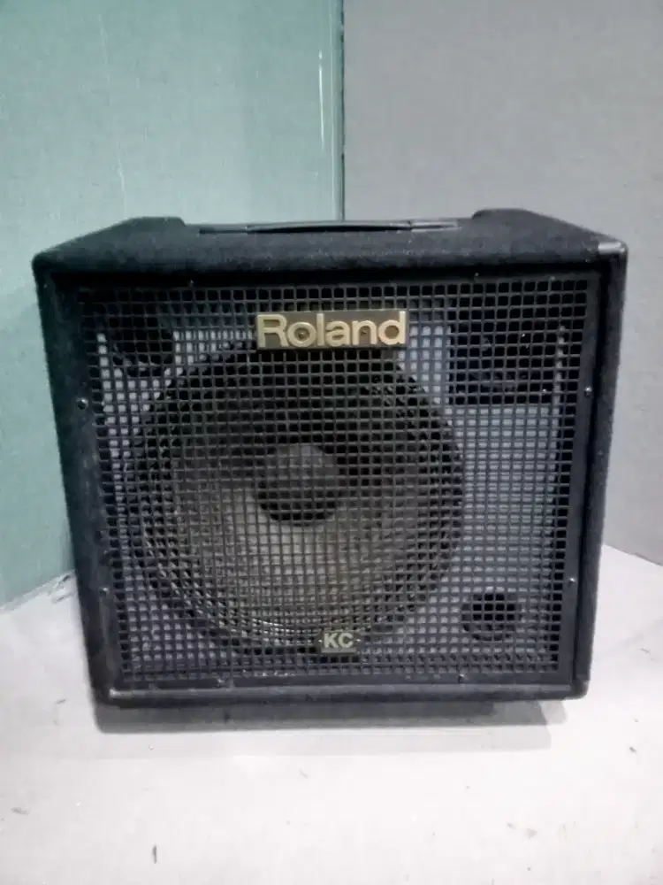 Ampli Keyboard Rolland KC 550
