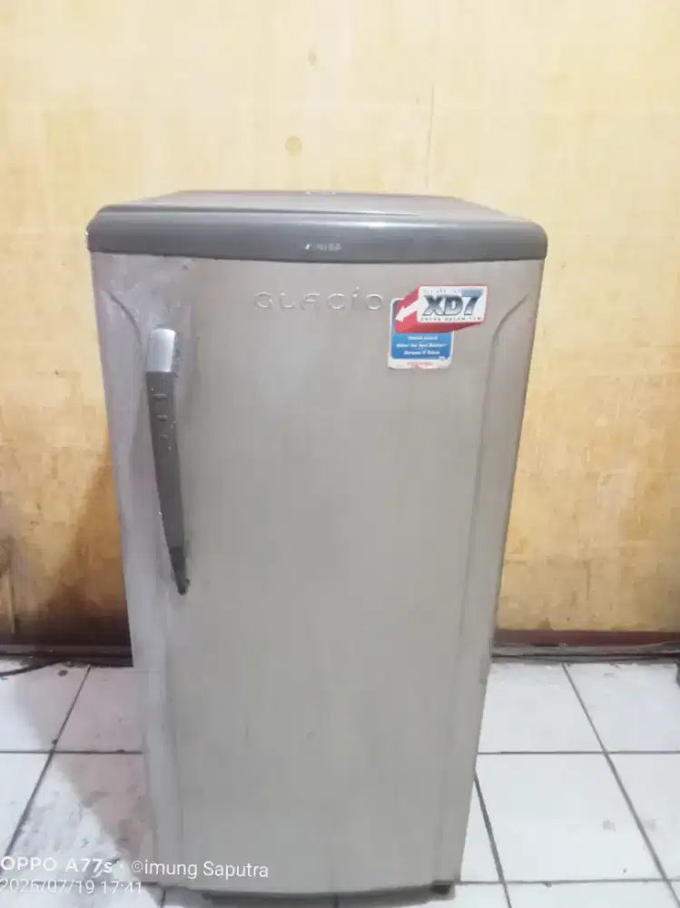 Jual kulkas merk TOSHIBA