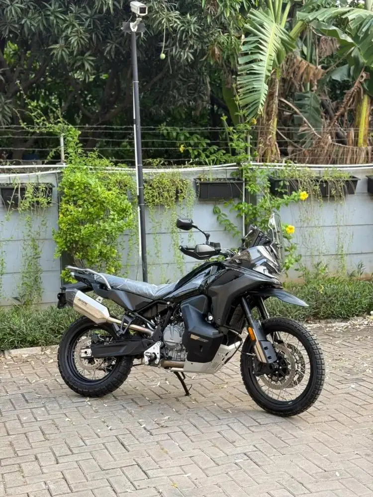 CFMOTO 800 MTX 2025 like new KM 700 perak