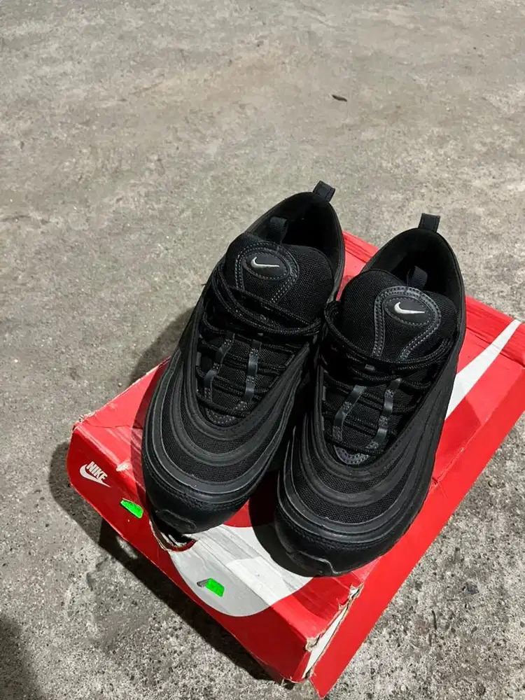 Sepatu Airmax 97 triple black uk 42 original