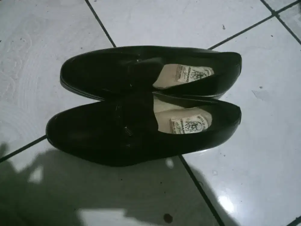 JUAL SEPATU BEKAS MURAH