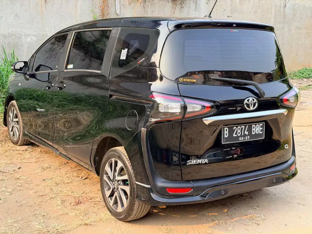 sienta Q at 2016 hitam km low