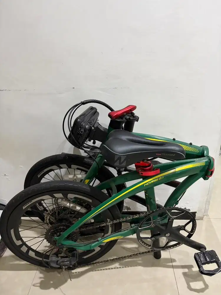 Jual sepeda lipat bekas kondisi 95% bagus. Nego sampai Deal