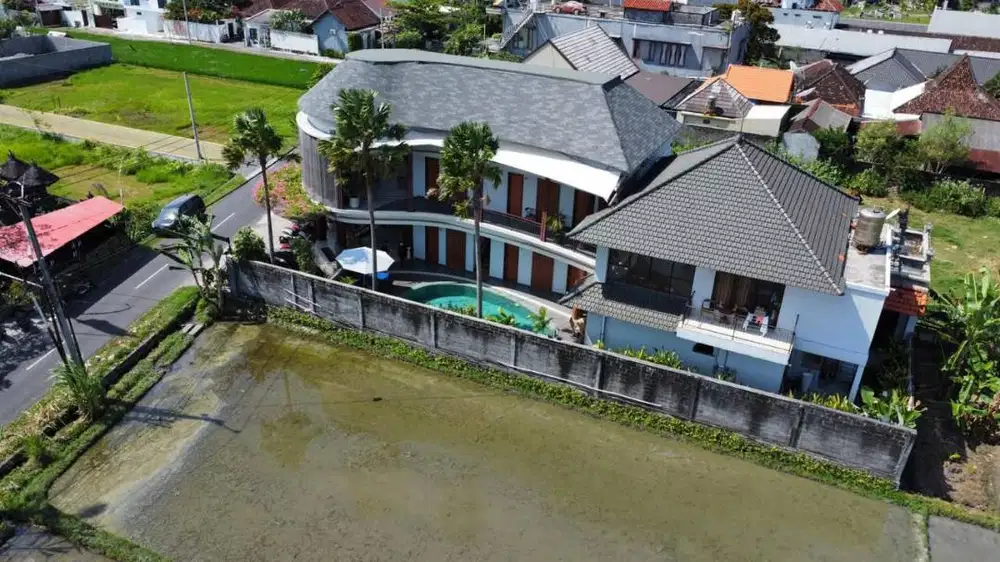Di jual Guest house di kerobokan dekat dengan seminyak Bali