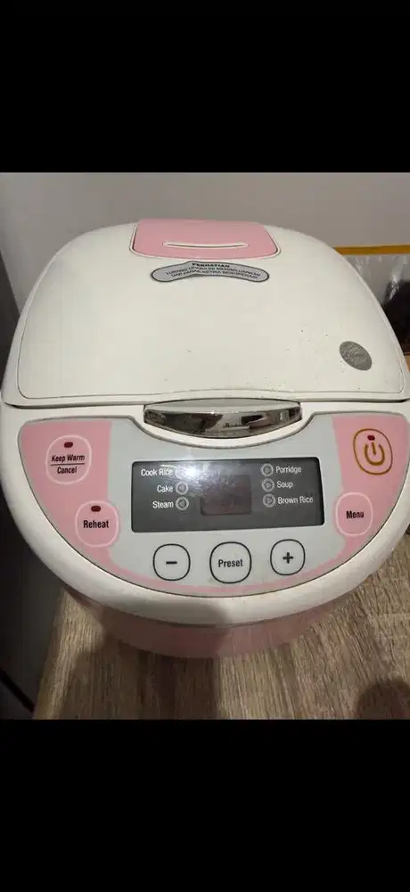 Dijual Rice Cooker Digital Cosmos 1.8L Bekas - Mesin Normal
