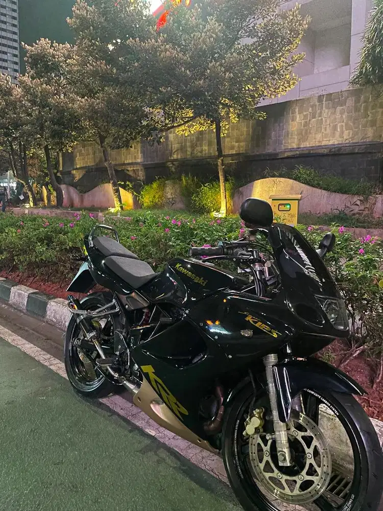 Di jual Ninja rr old CBU 2005