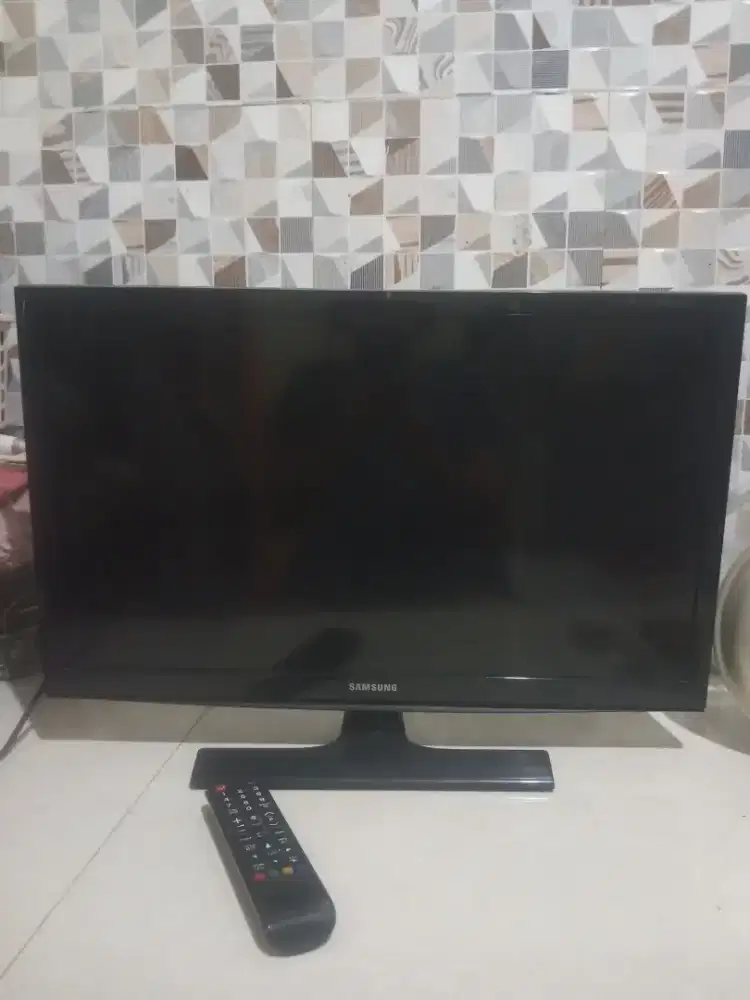 Samsung analog LED 24inch