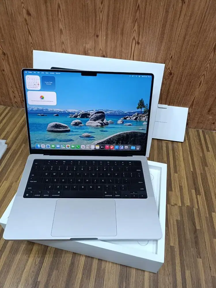 Apple MacBook M4 Pro 1424/512 bh 100 cc 82 garansi juni 2027 like new