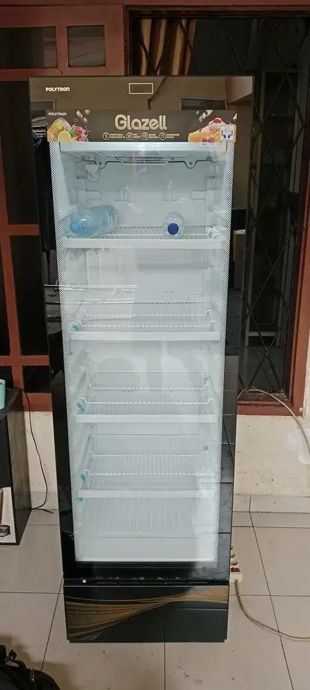 Showcase polytron 4 rak