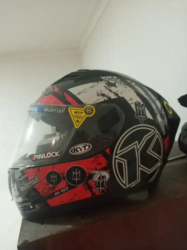Helm Fullface Kyt R10 ukuran L Full Spoiler