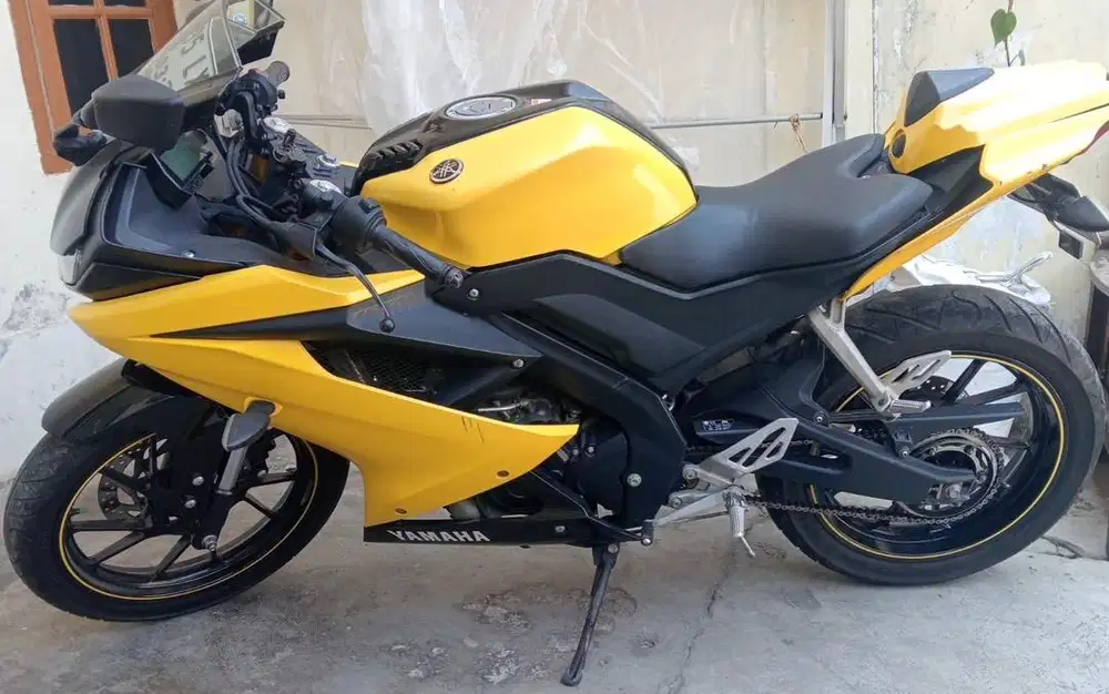 R15 kuning rakitan 2018  plat BA ( sumatera barat)