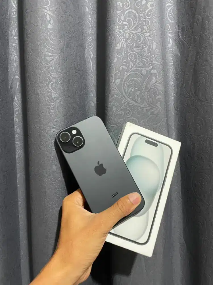 iPhone 15 128 bh 100% iBox garansi Februari 2027 like new