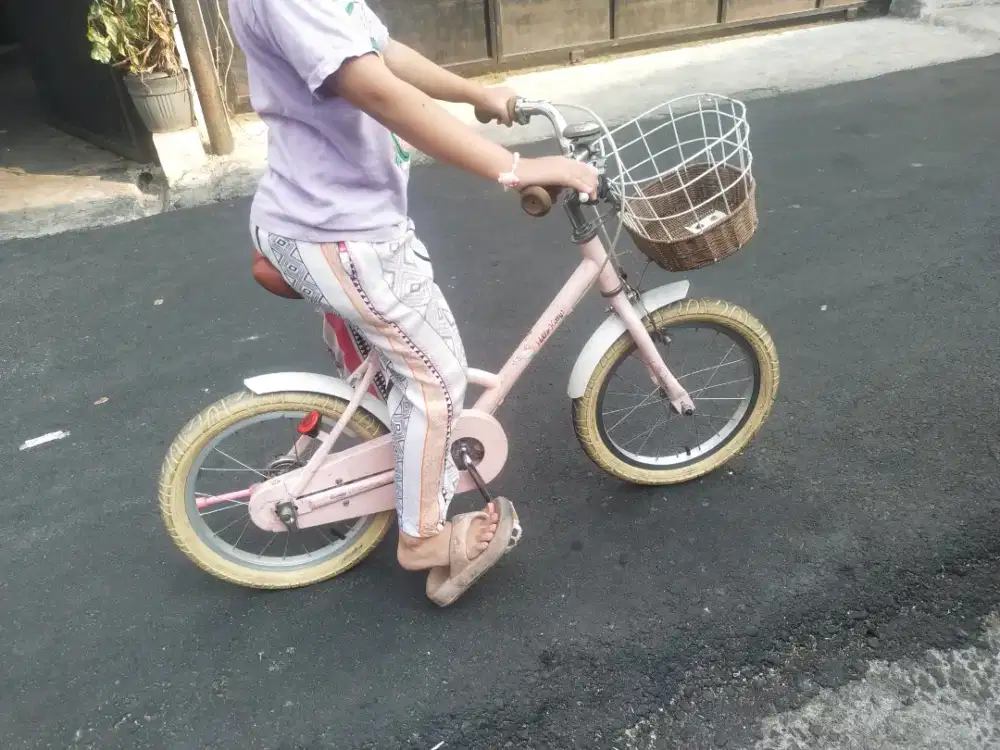 Sepeda anak element hello Kitty