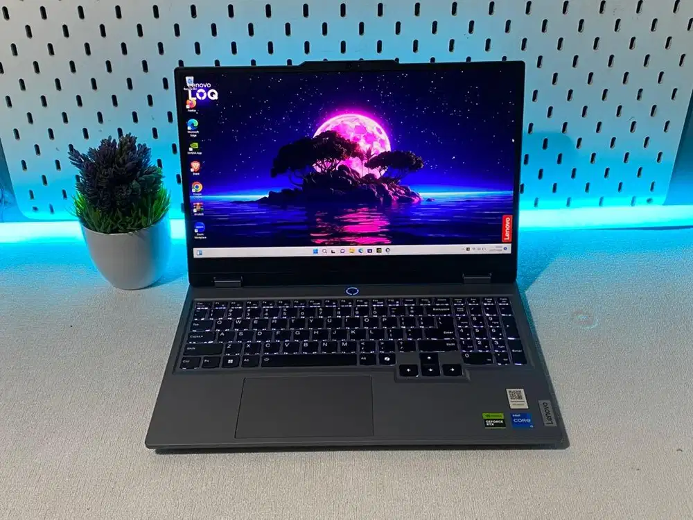 Lenovo LOQ 15IAX9 RTX 3050 6 GB Intel Core i5-12450HX RAM 12 SSD 512GB
