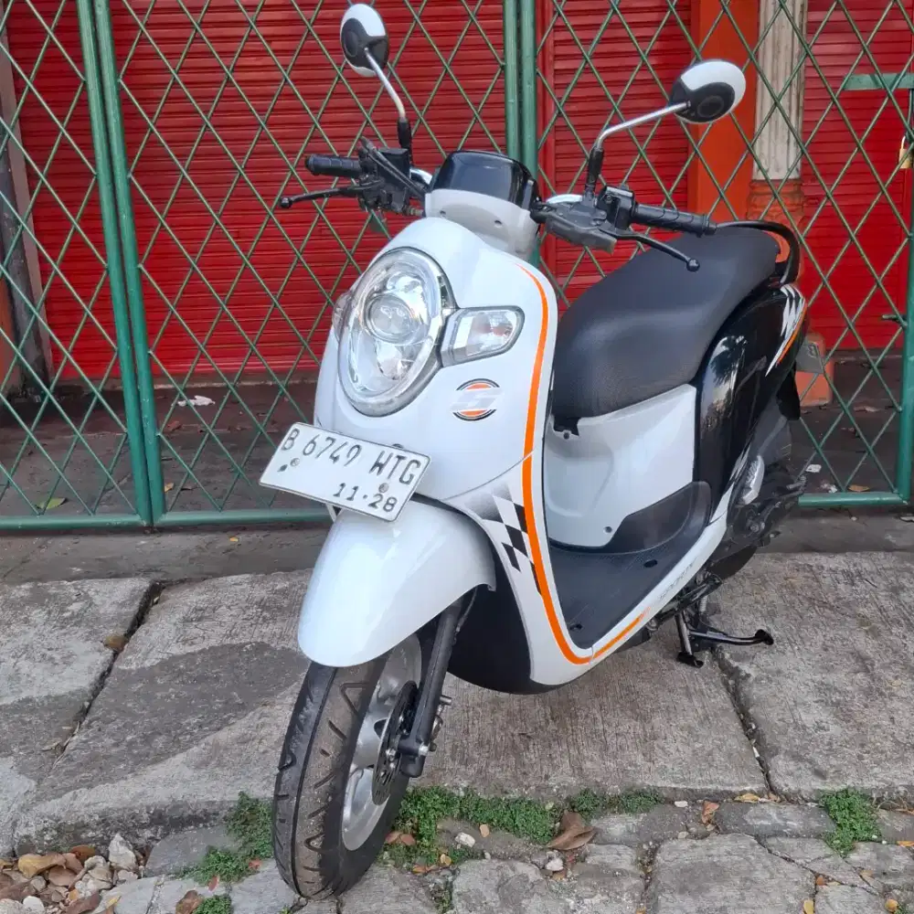 Honda scoppy 2018 dp 1juta