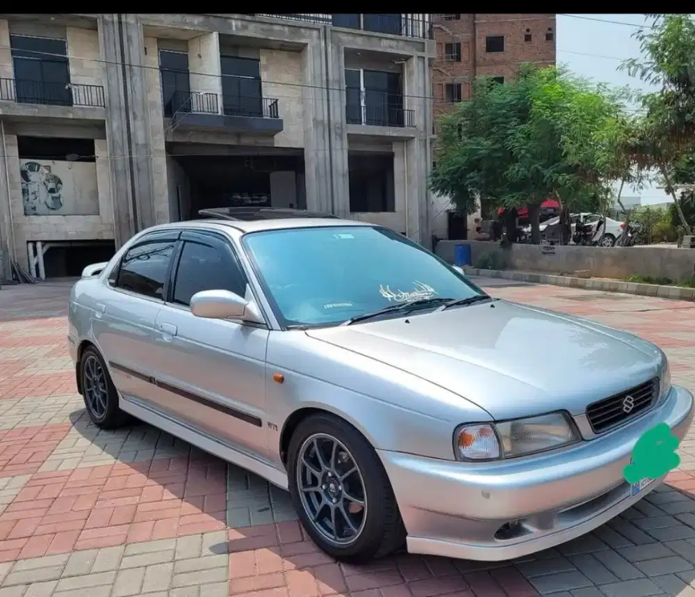 Suzuki baleno 2000