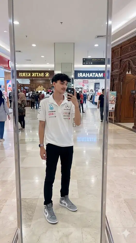 Saya sedang mencari kerja