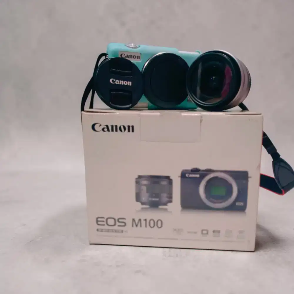 Kamera canon m100