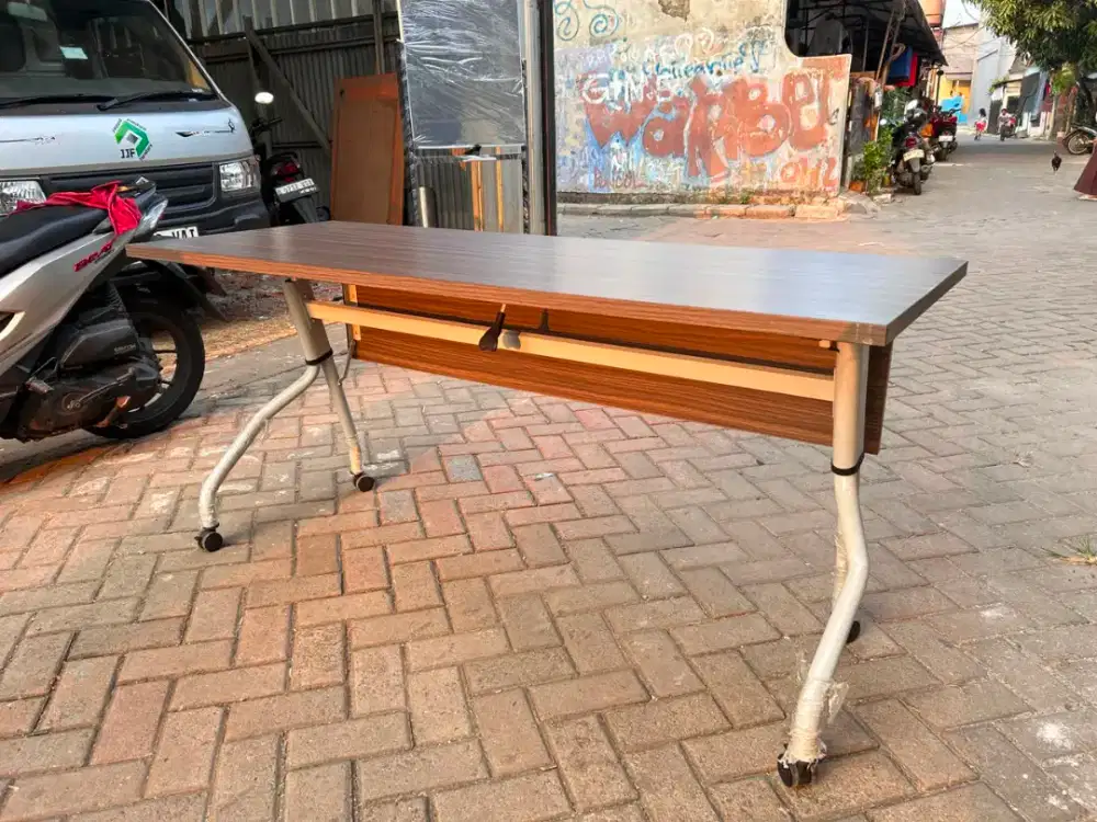 Meja Lipat 160 cm kaki besi