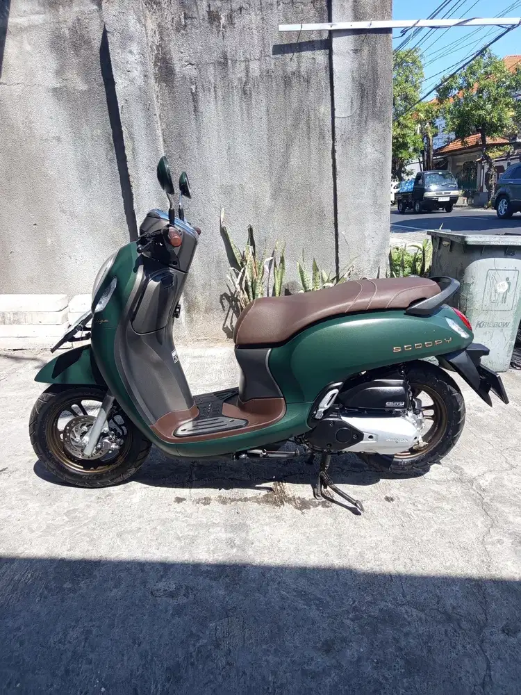Scoopy low km prestige 2023 Deva motor