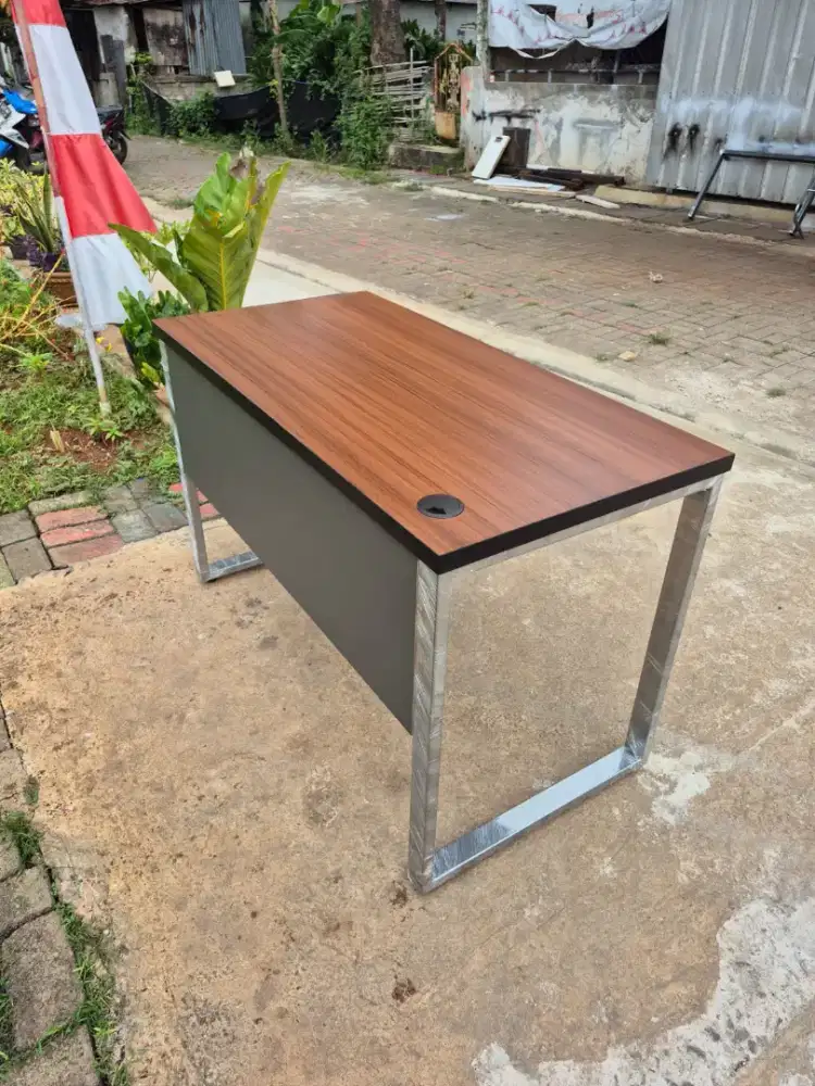 Meja tanpa laci uk 120