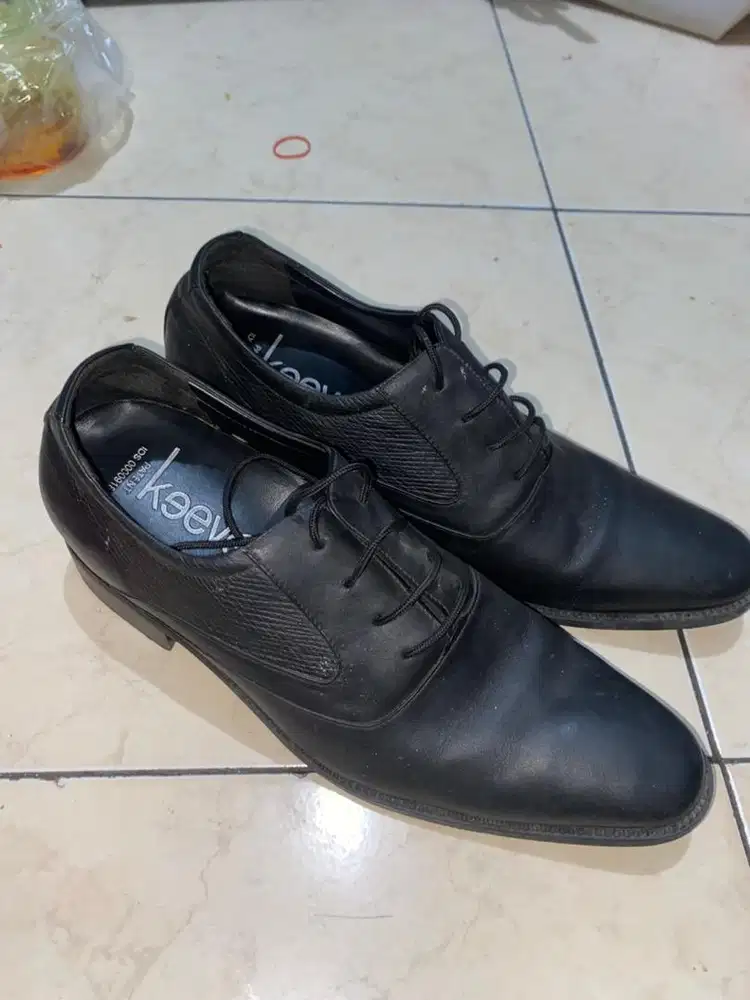 sepatu kulit uk40