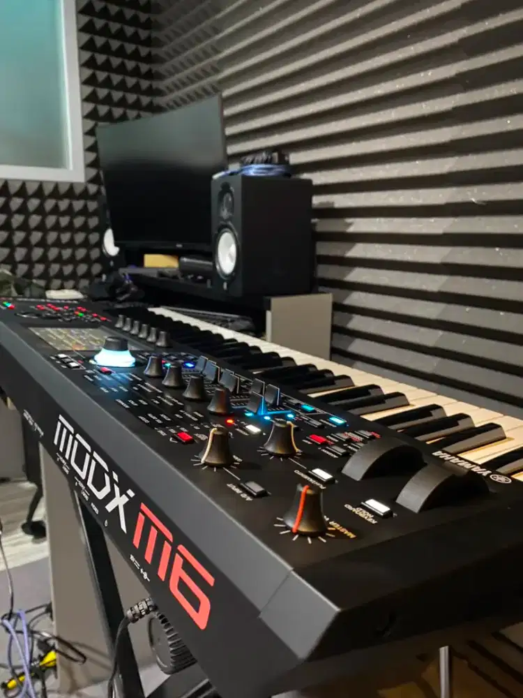 Keyboard Yamaha Modx M6