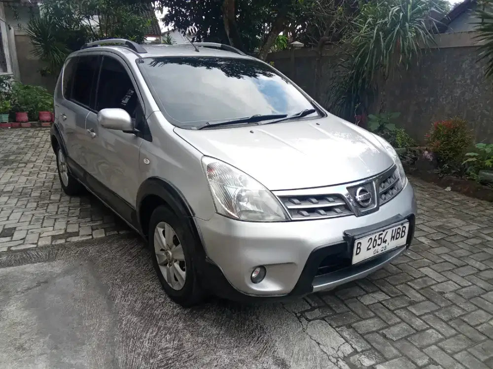 Nissan Livina X-Gear AT 2013