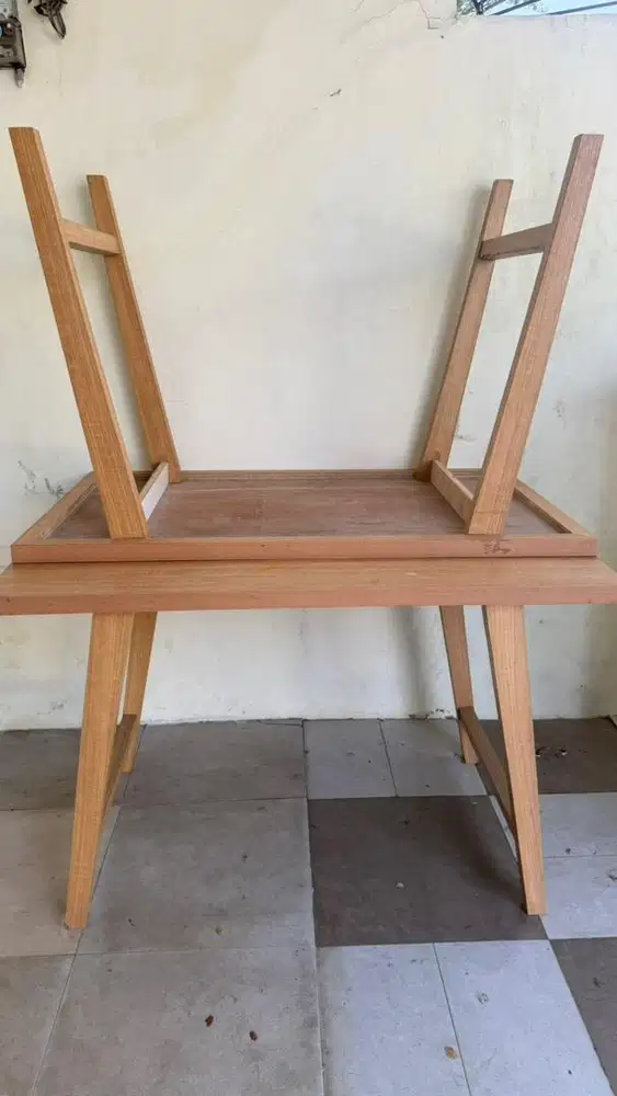 Meja masih bagus