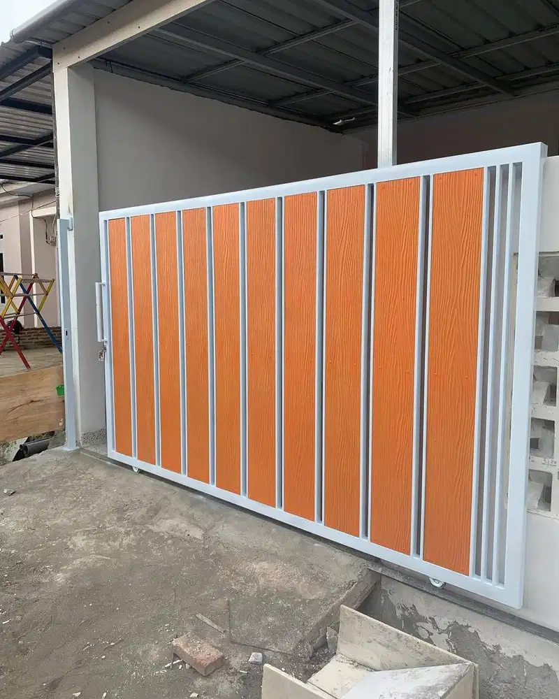 Pagar rumah geser woodplank