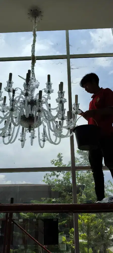 JASA BONGKAR PASANG LAMPU HIAS