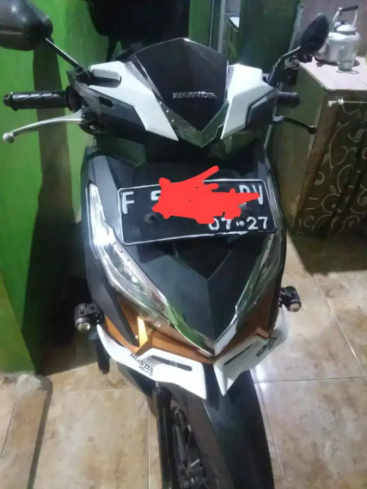 jual motor vario tekno 150 ss/lengkap bpkb stnk ples faktur ada