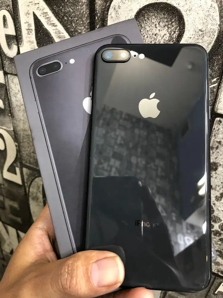 iPhone 8 Plus 64 GB Black