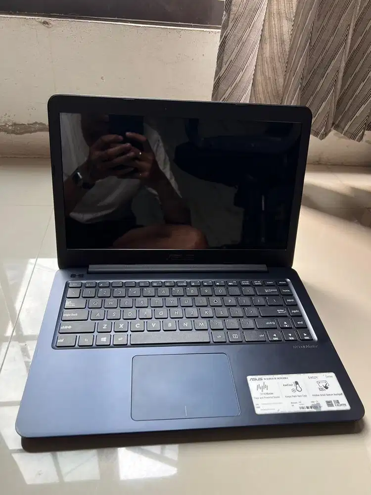 Jual Laptop ASUS VivoBook E14 E402YA – Siap Pakai!