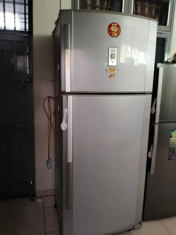 Kulkas Sharp 2 Pintu