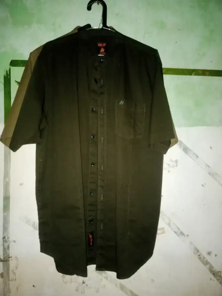 Baju kemeja pria lengan pendek