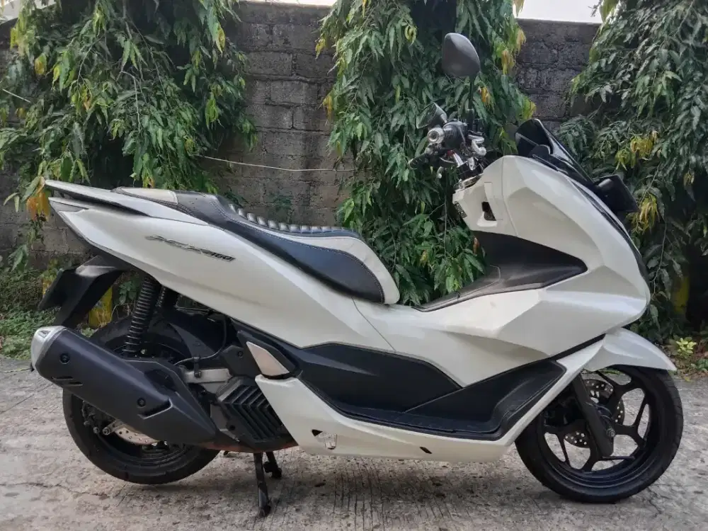 Honda PCX 160 th 2023 bisa cash/kredit